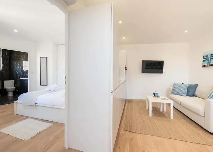 2p Proche Centre - 2p Proche Centre Mae-4093 * Κάννες